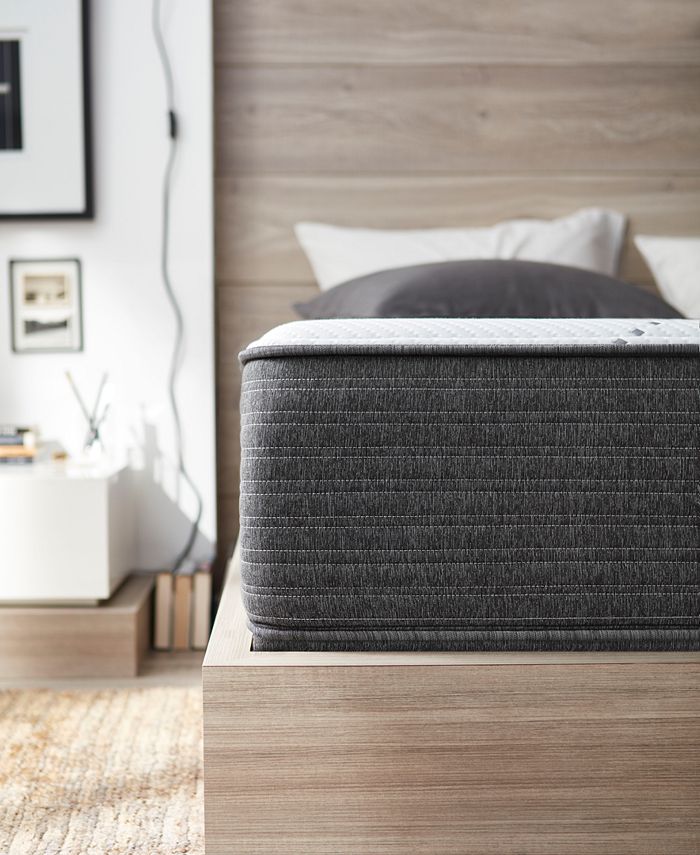 Corner view of the Beautyrest Hybrid BRX1000-IP Plush mattress